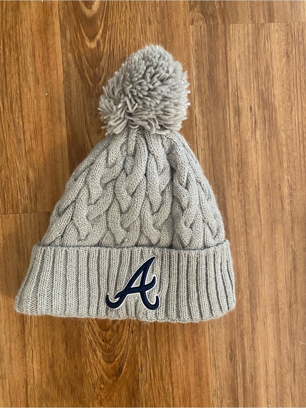 Atlanta Braves MLB Cuffed Cable-Knit Pom Beanie Hat - Heather Gray